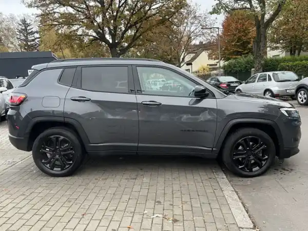 Jeep Compass 1.3 Night Hawk Automatic
