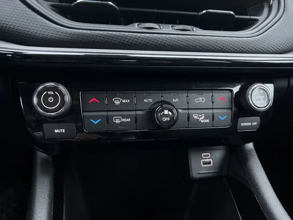 Jeep Compass 1.3 Night Hawk Automatic #18