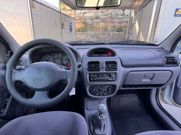 Renault Clio from 2000 with 65,000 km #4