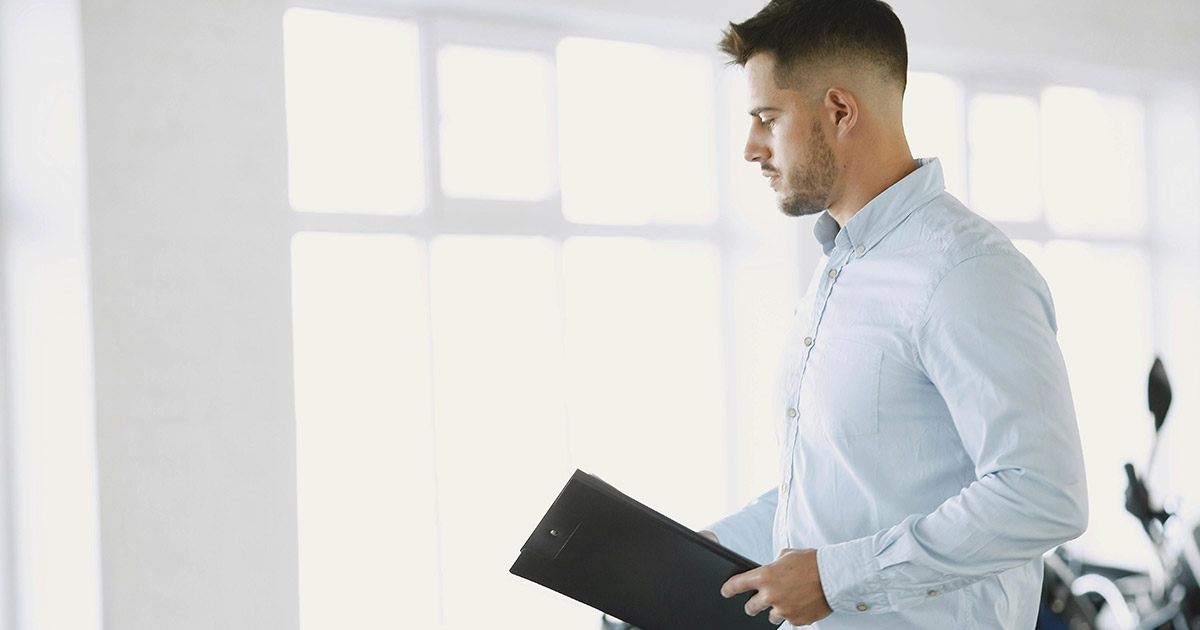 Buy vehicles as a professional on Breaqs